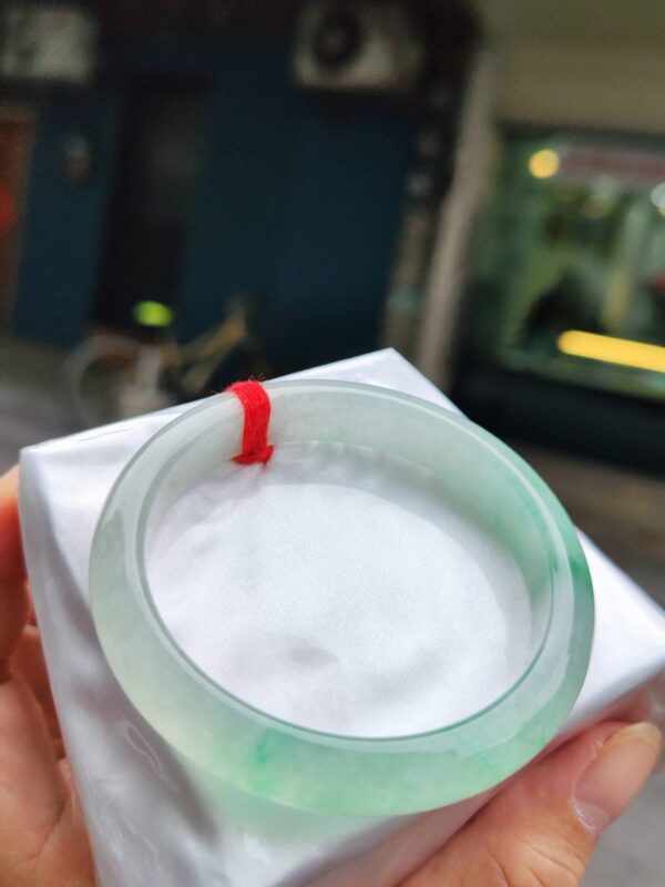 🌸  冰種飄綠正圈手鐲  天然緬甸玉A貨 🌸