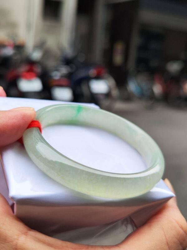 🌸  玻璃種飄陽綠正圈手鐲  天然緬甸玉A貨 🌸