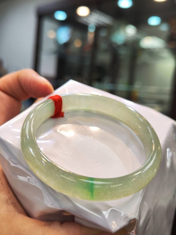 🌸  玻璃種飄陽綠正圈手鐲  天然緬甸玉A貨 🌸