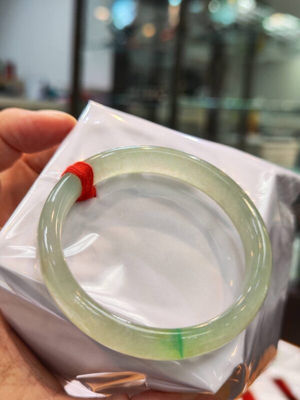 🌸  玻璃種飄陽綠正圈手鐲  天然緬甸玉A貨 🌸