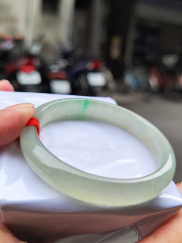 🌸  玻璃種飄陽綠正圈手鐲  天然緬甸玉A貨 🌸