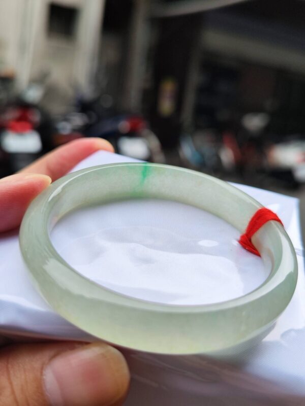 🌸  玻璃種飄陽綠正圈手鐲  天然緬甸玉A貨 🌸