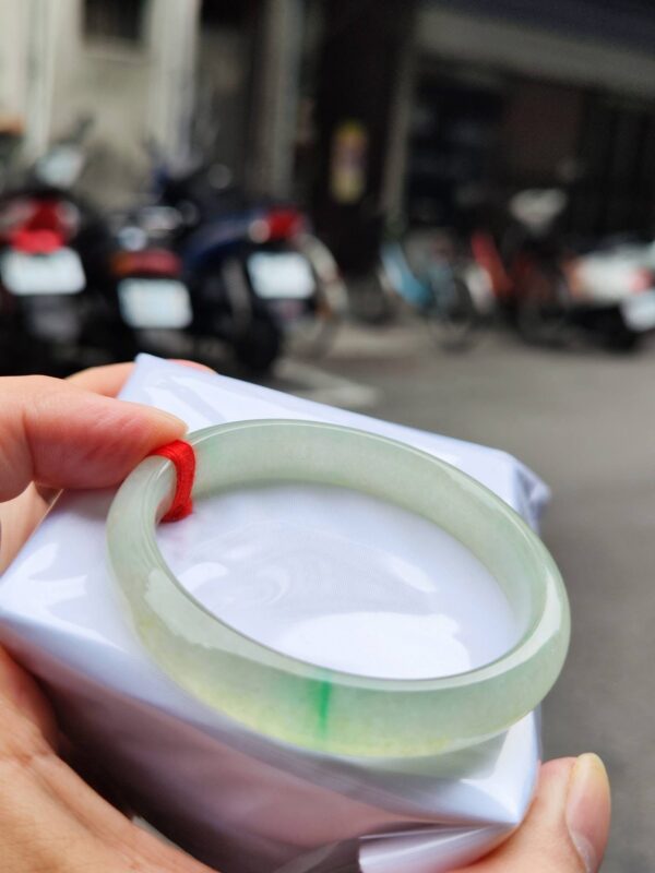 🌸  玻璃種飄陽綠正圈手鐲  天然緬甸玉A貨 🌸