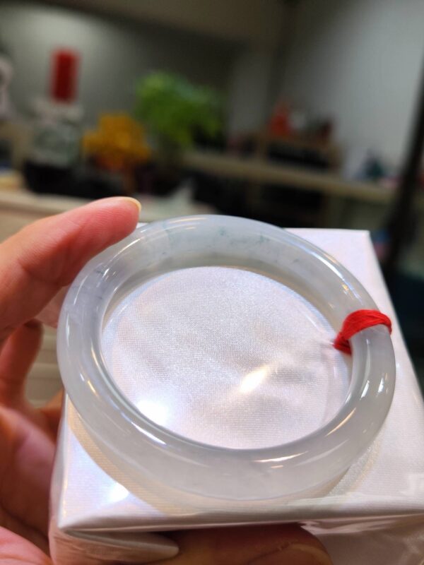 🌸  放光玻璃種飄花圓骨手鐲  天然緬甸玉A貨 🌸