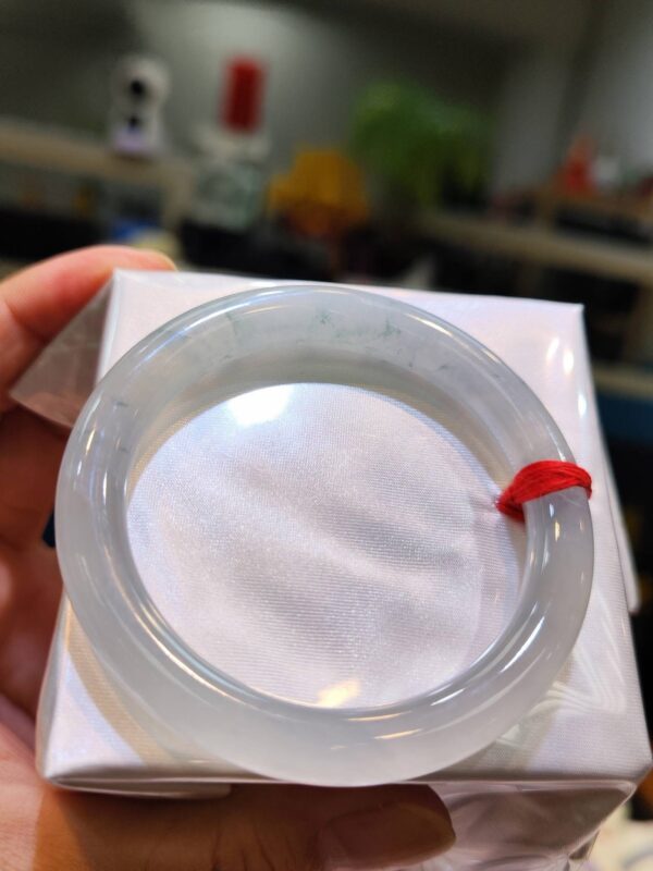 🌸  放光玻璃種飄花圓骨手鐲  天然緬甸玉A貨 🌸