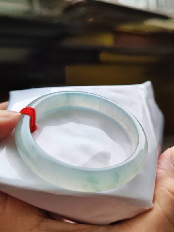 🌸  冰玻飄花正圈手鐲  天然緬甸玉A貨 🌸