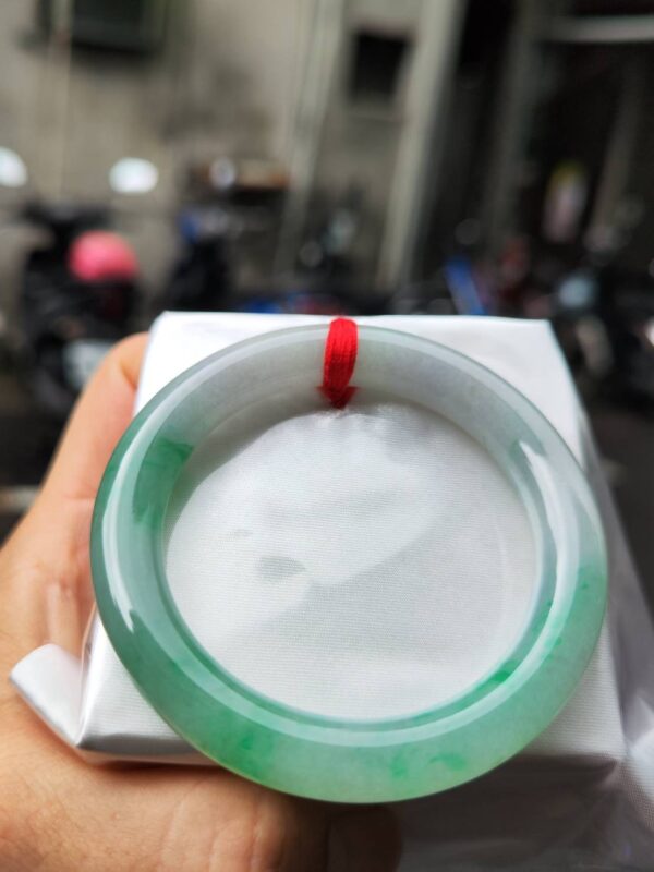 🌸  淡紫飄陽綠正圈圓骨手鐲  天然緬甸玉A貨 🌸