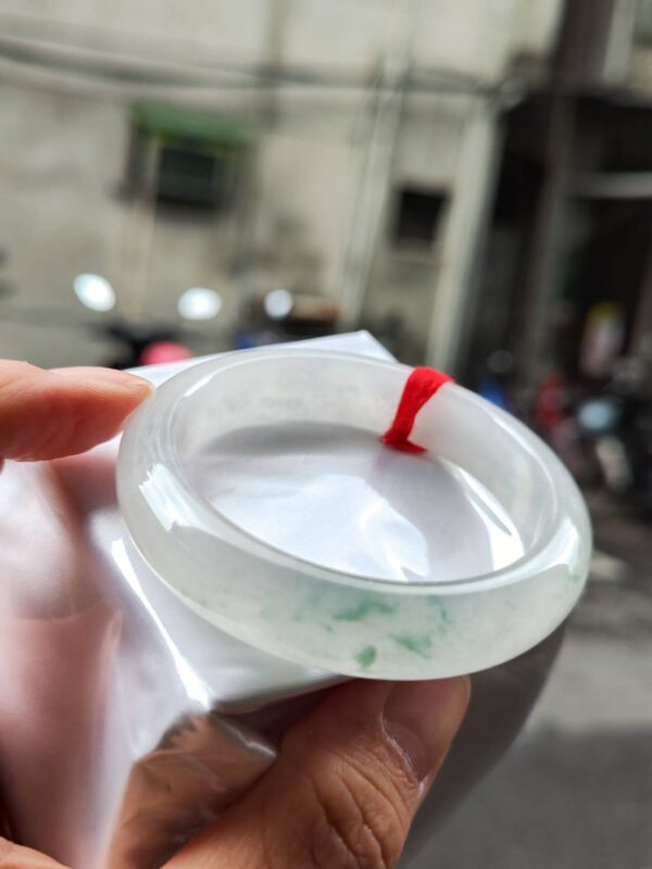 🌸  冰玻璃種飄綠花正圈手鐲  天然緬甸玉A貨 🌸