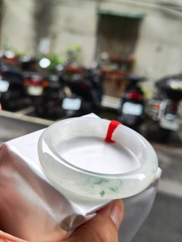 🌸  冰玻璃種飄綠花正圈手鐲  天然緬甸玉A貨 🌸