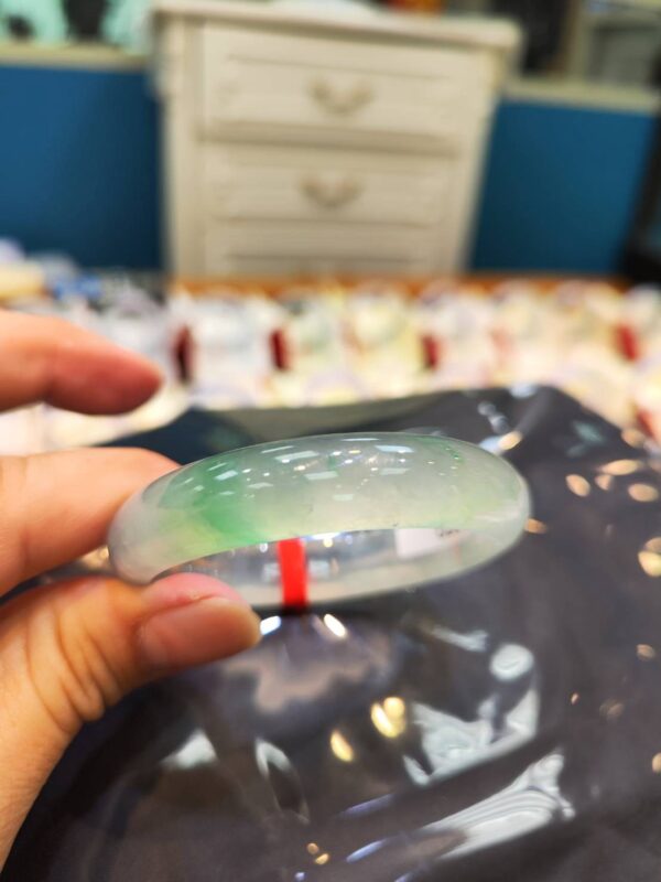 ✨ 木拿場口 頂級放光玻璃種 飄陽綠 正圈手鐲