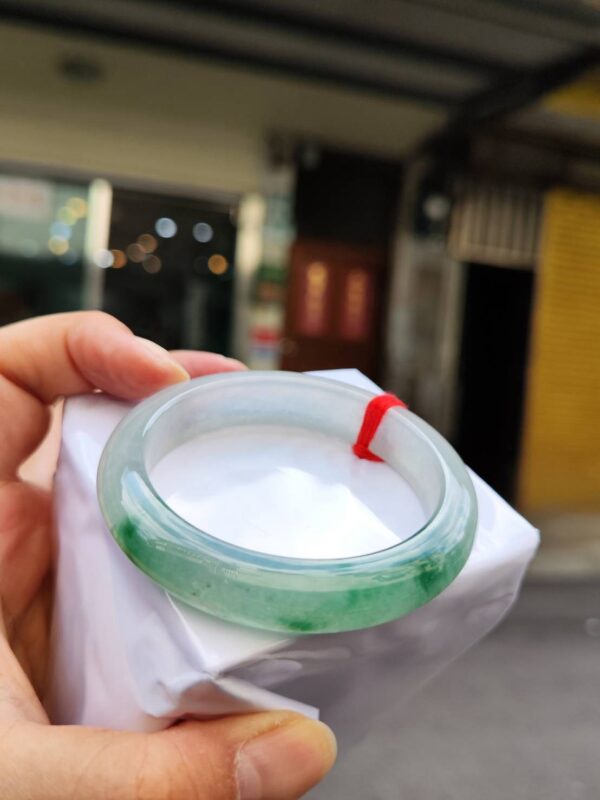 木拿場口 頂級放光玻璃種飄綠花 正圈厚庄手鐲