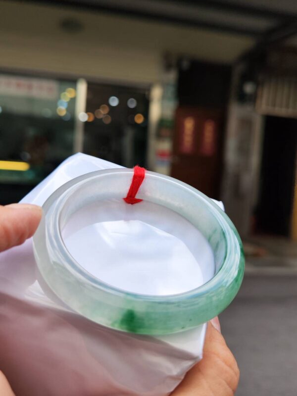 木拿場口 頂級放光玻璃種飄綠花 正圈厚庄手鐲