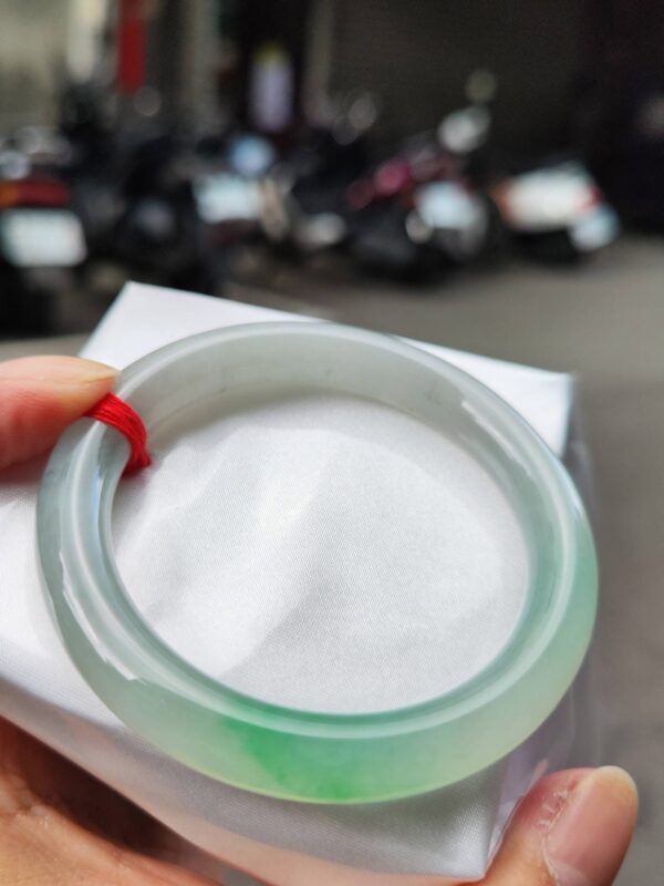 🌸 冰種飄陽綠正圈圓骨手鐲  天然緬甸玉A貨 🌸