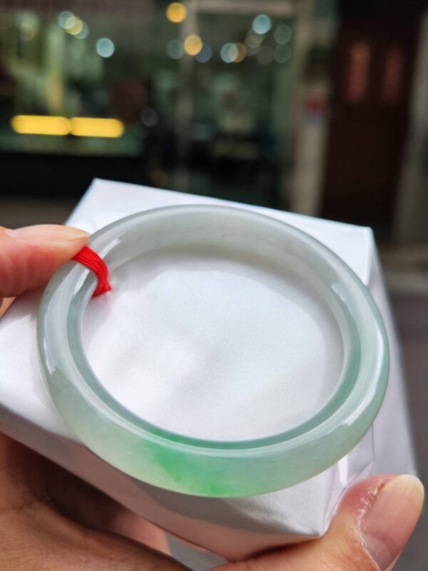 🌸 冰種飄陽綠正圈圓骨手鐲  天然緬甸玉A貨 🌸