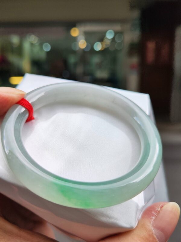 🌸 冰種飄陽綠正圈圓骨手鐲  天然緬甸玉A貨 🌸