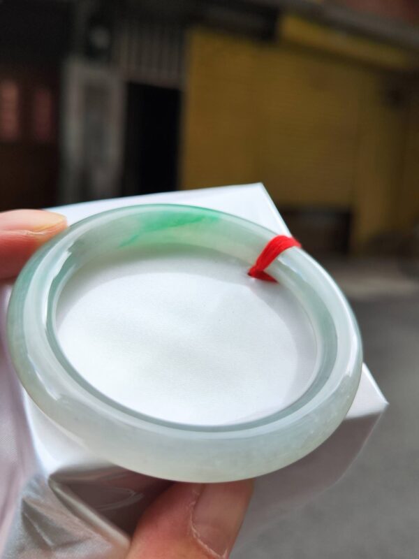 🌸 冰種飄陽綠正圈圓骨手鐲  天然緬甸玉A貨 🌸