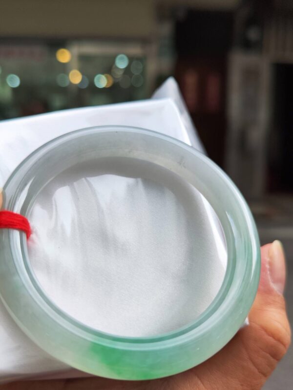 🌸 冰種飄陽綠正圈圓骨手鐲  天然緬甸玉A貨 🌸