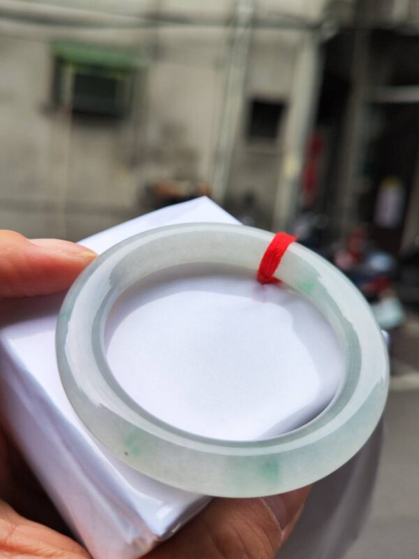 💚 天然緬甸玉A貨 ✨冰種圓骨飄綠花 正圈手鐲