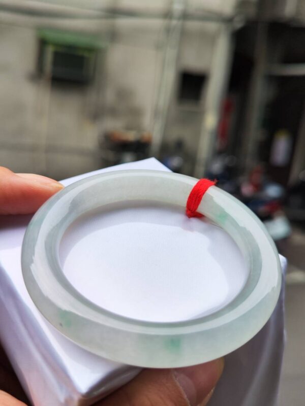 💚 天然緬甸玉A貨 ✨冰種圓骨飄綠花 正圈手鐲