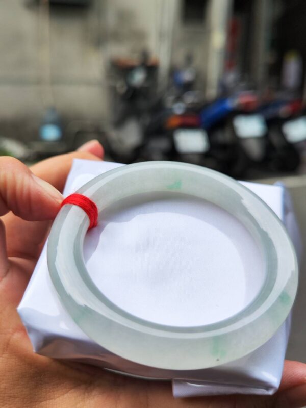 💚 天然緬甸玉A貨 ✨冰種圓骨飄綠花 正圈手鐲