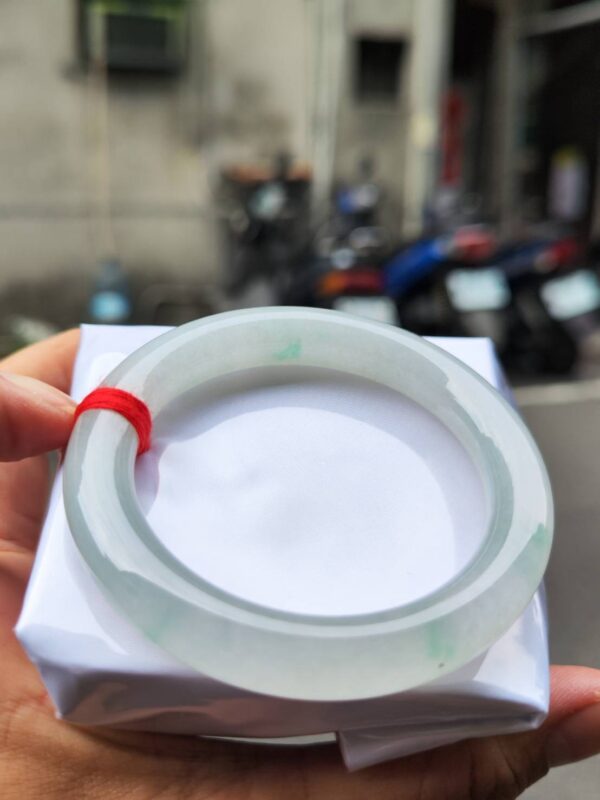 💚 天然緬甸玉A貨 ✨冰種圓骨飄綠花 正圈手鐲