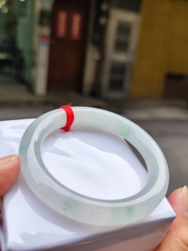 💚 天然緬甸玉A貨 ✨冰種圓骨飄綠花 正圈手鐲