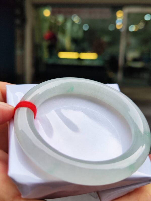 💚 天然緬甸玉A貨 ✨冰種圓骨飄綠花 正圈手鐲