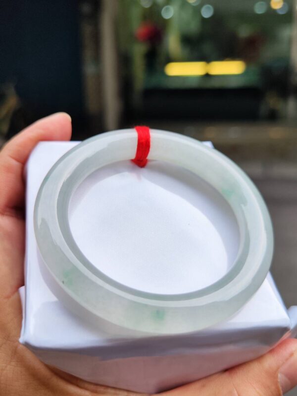 💚 天然緬甸玉A貨 ✨冰種圓骨飄綠花 正圈手鐲