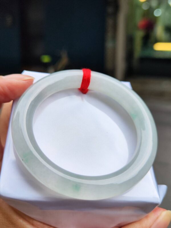 💚 天然緬甸玉A貨 ✨冰種圓骨飄綠花 正圈手鐲