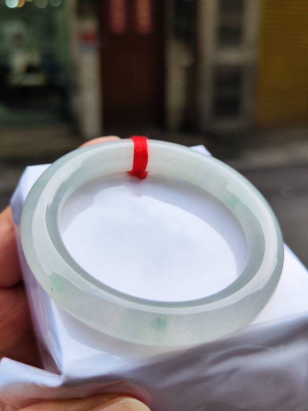 💚 天然緬甸玉A貨 ✨冰種圓骨飄綠花 正圈手鐲