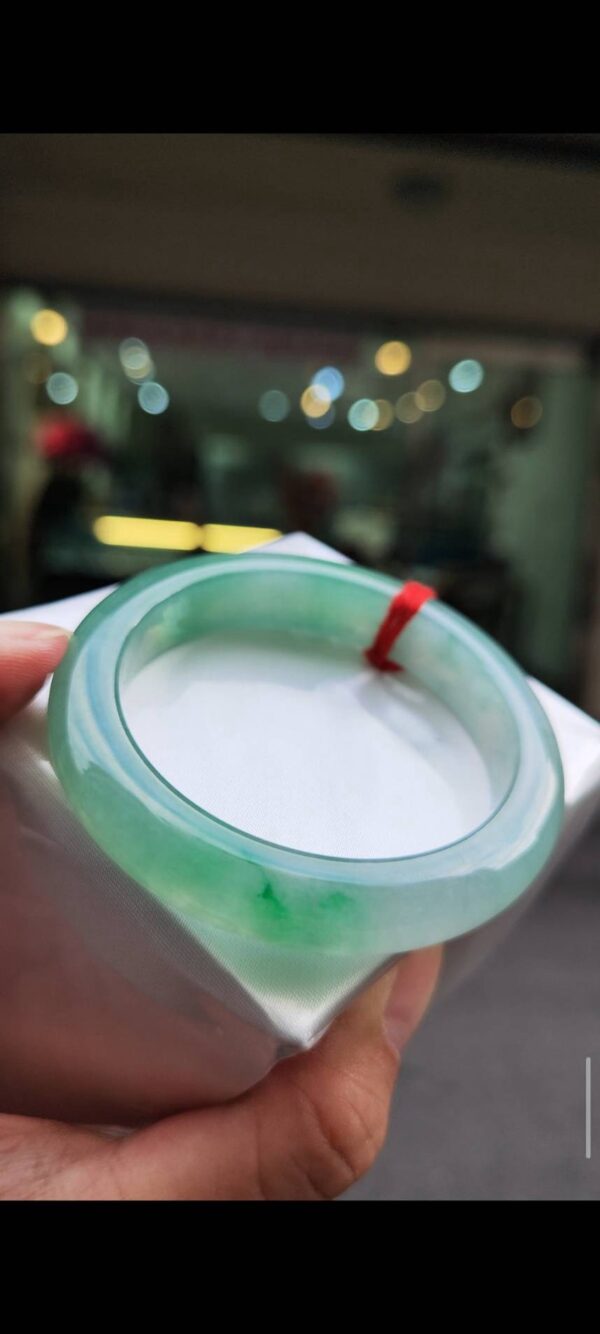 ✨  冰種飄陽綠 正圈厚庄手鐲                             💚 天然緬甸玉A貨