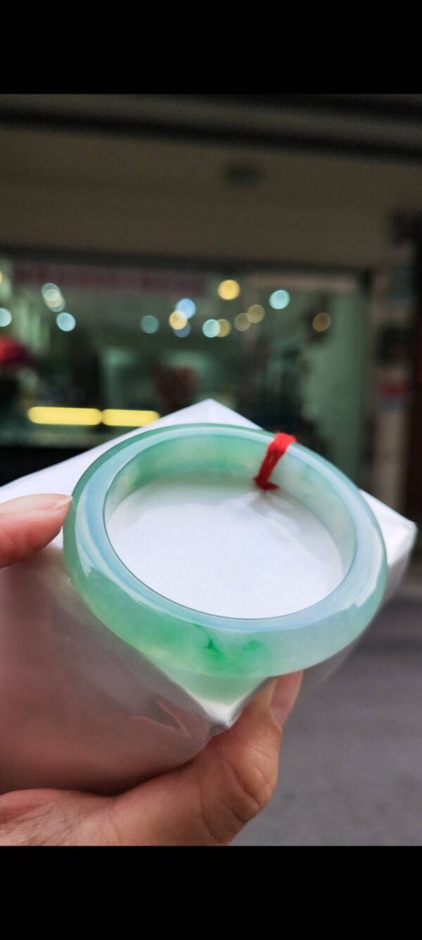 ✨  冰種飄陽綠 正圈厚庄手鐲                             💚 天然緬甸玉A貨