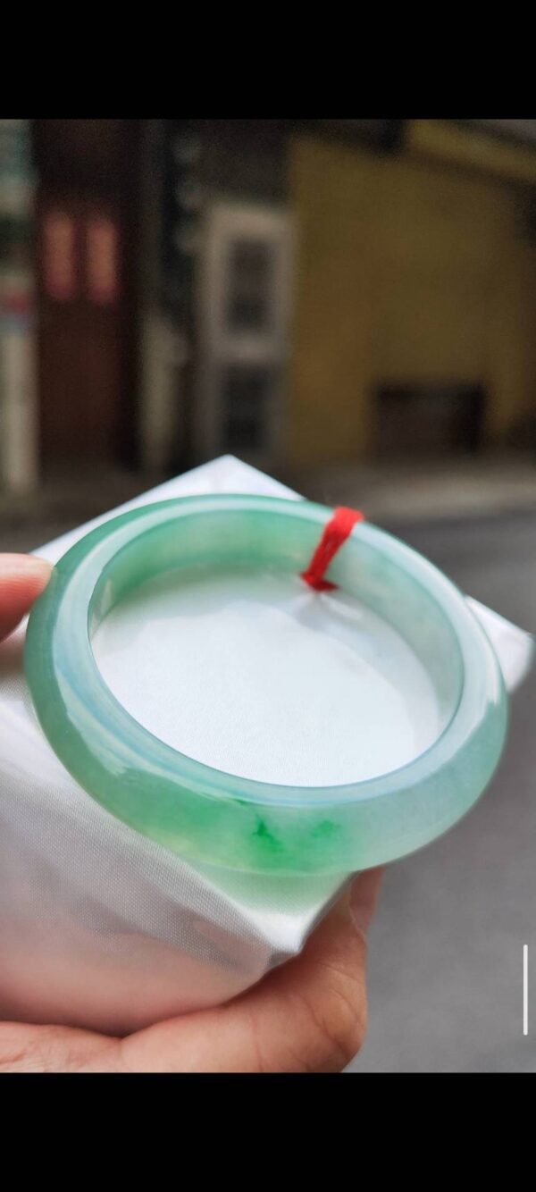 ✨  冰種飄陽綠 正圈厚庄手鐲                             💚 天然緬甸玉A貨