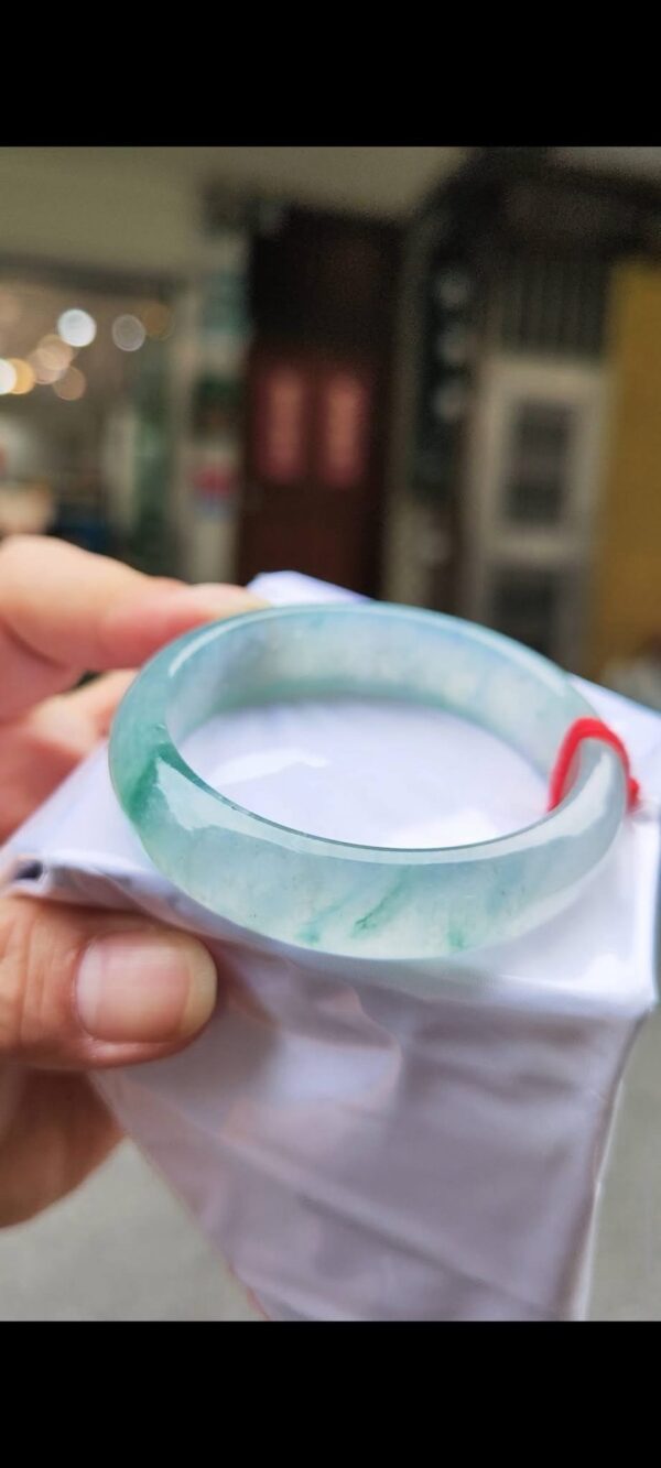 ✨ 木拿場口 頂級放光玻璃種飄綠花 正圈寬版手鐲