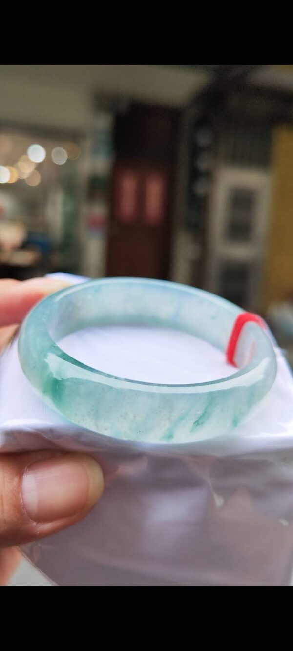 ✨ 木拿場口 頂級放光玻璃種飄綠花 正圈寬版手鐲