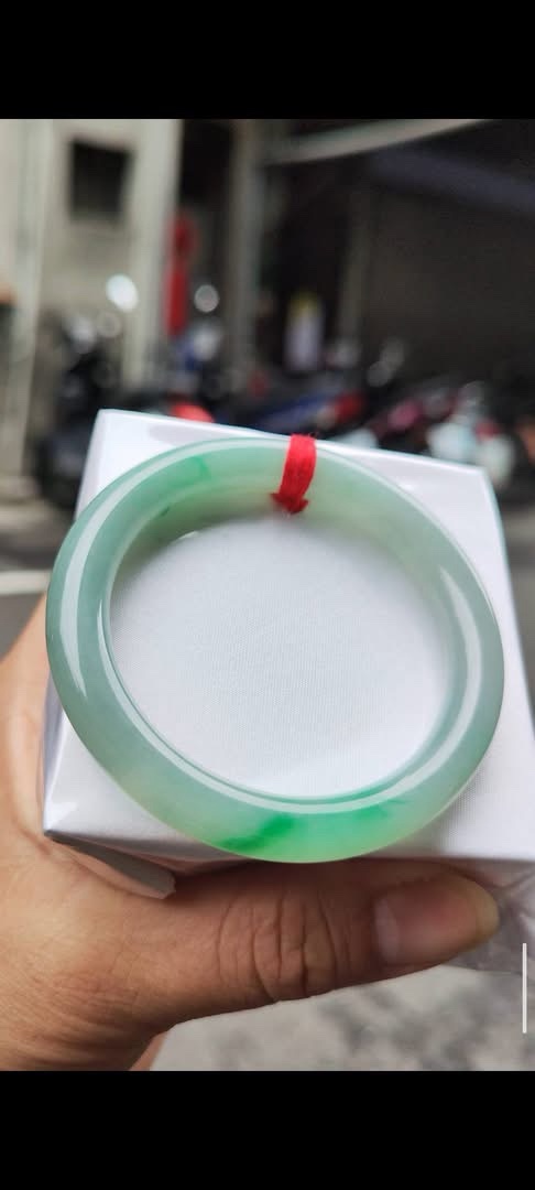 img_6732-2 ✨ 冰種圓骨飄陽綠 正圈手鐲
💚 天然緬甸玉A貨