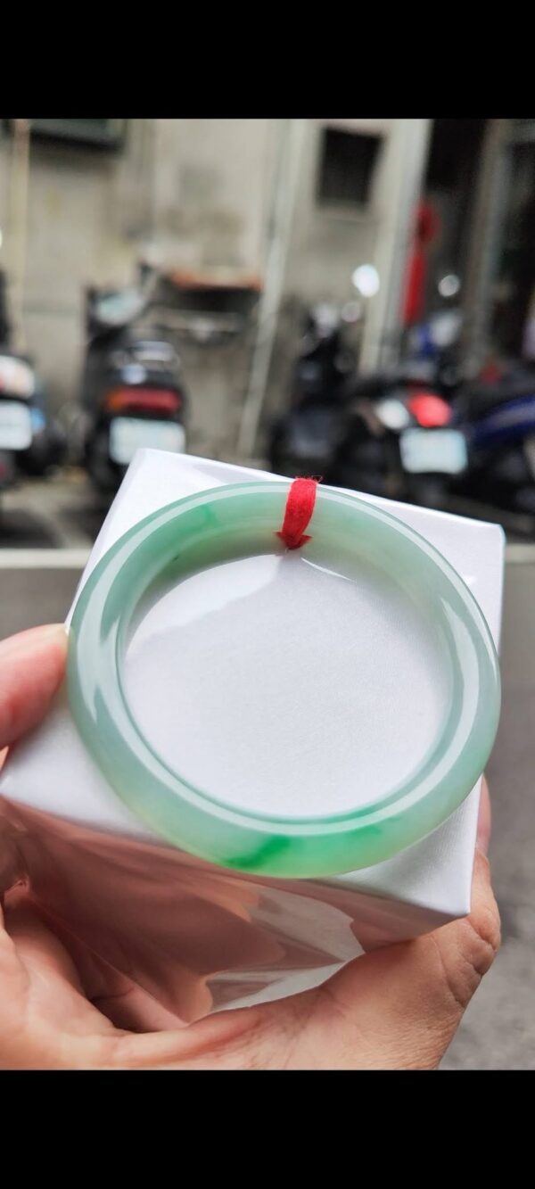 img_6736-2 ✨ 冰種圓骨飄陽綠 正圈手鐲
💚 天然緬甸玉A貨