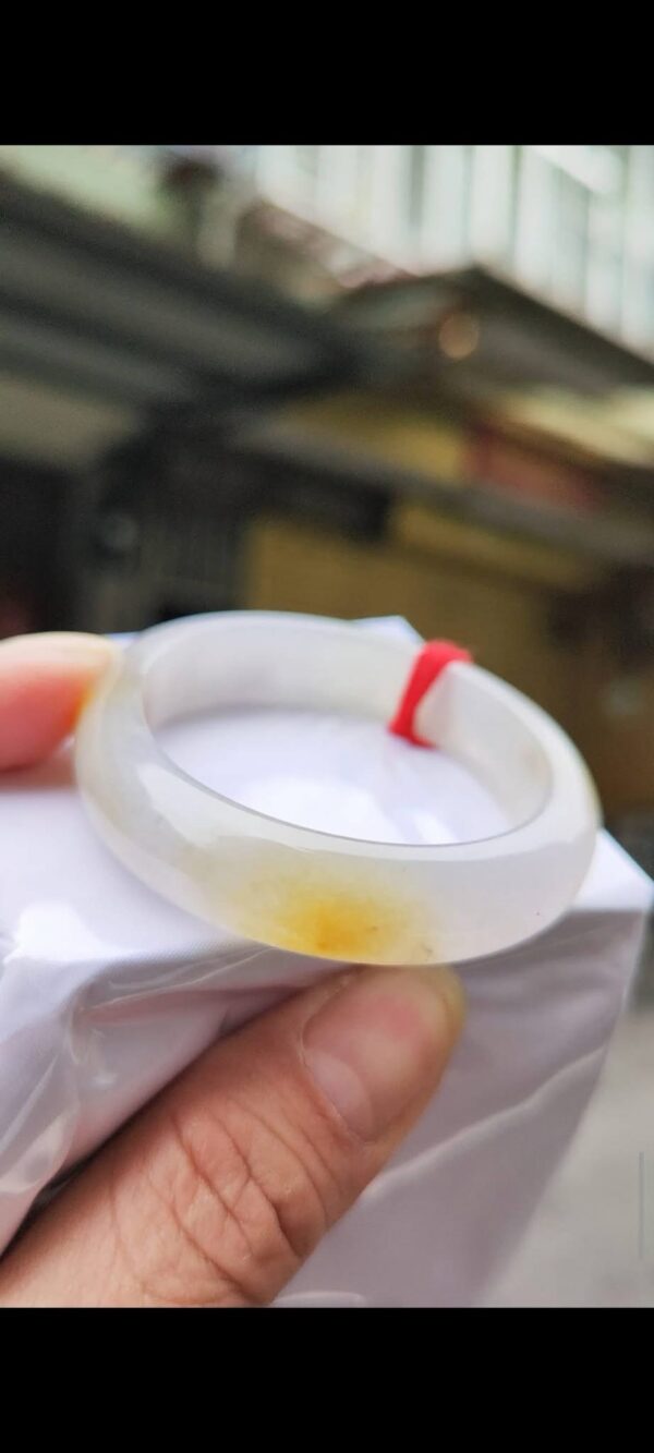 ✨  冰種飄蜜黃 貴妃鐲

💚 天然緬甸玉A貨