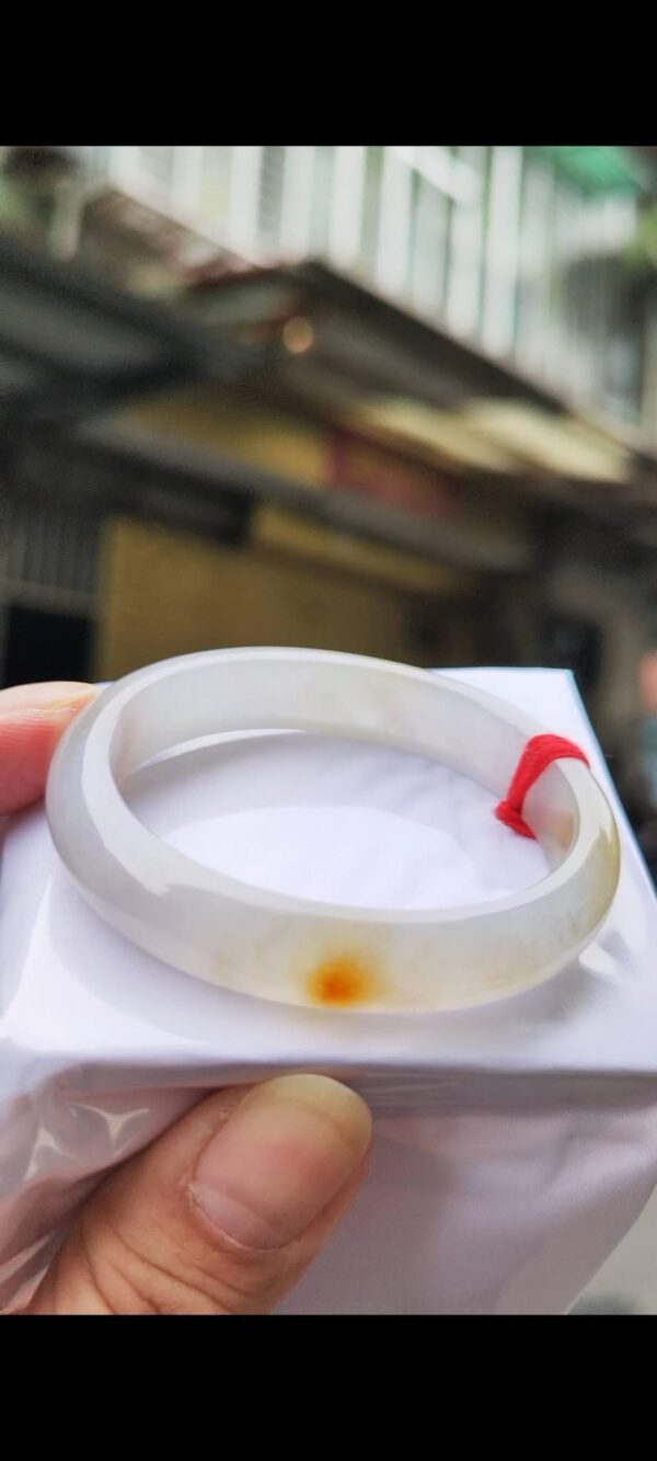 ✨  冰種飄蜜黃 貴妃鐲

💚 天然緬甸玉A貨