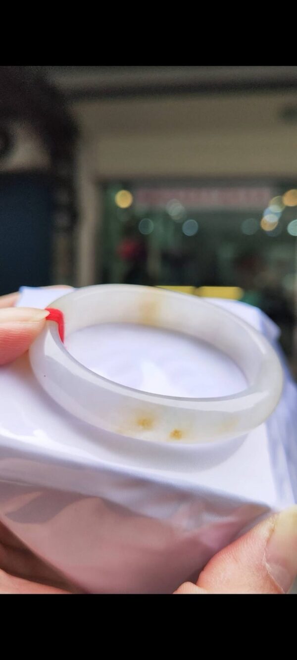 ✨  冰種飄蜜黃 貴妃鐲

💚 天然緬甸玉A貨