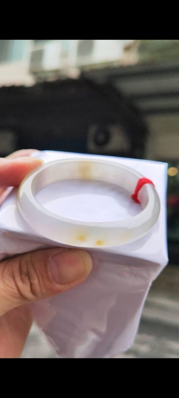 ✨  冰種飄蜜黃 貴妃鐲

💚 天然緬甸玉A貨