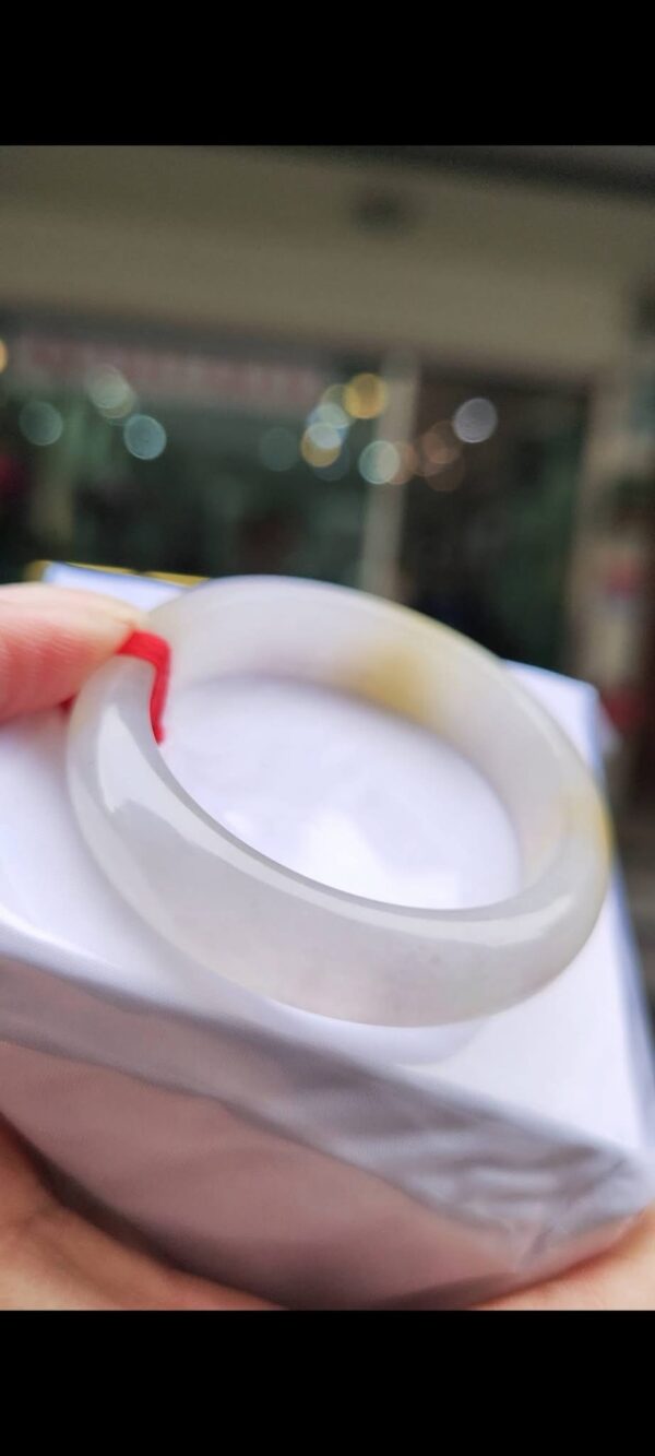 ✨  冰種飄蜜黃 貴妃鐲

💚 天然緬甸玉A貨