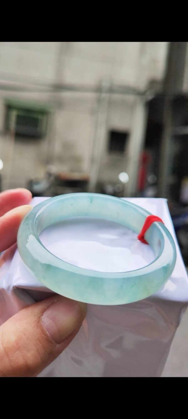 img_6773 ✨ 冰種藍水飄花 正圈手鐲
💚 天然緬甸玉A貨