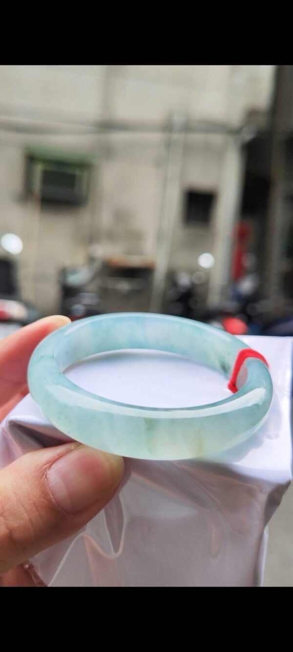 img_6774 ✨ 冰種藍水飄花 正圈手鐲
💚 天然緬甸玉A貨