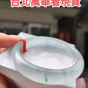 img_6836-3 ✨ 木拿場口 頂級放光玻璃種 正圈手鐲
💚 天然緬甸玉A貨