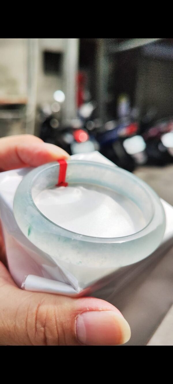 ✨ 木拿場口 頂級放光玻璃種 正圈手鐲

💚 天然緬甸玉A貨