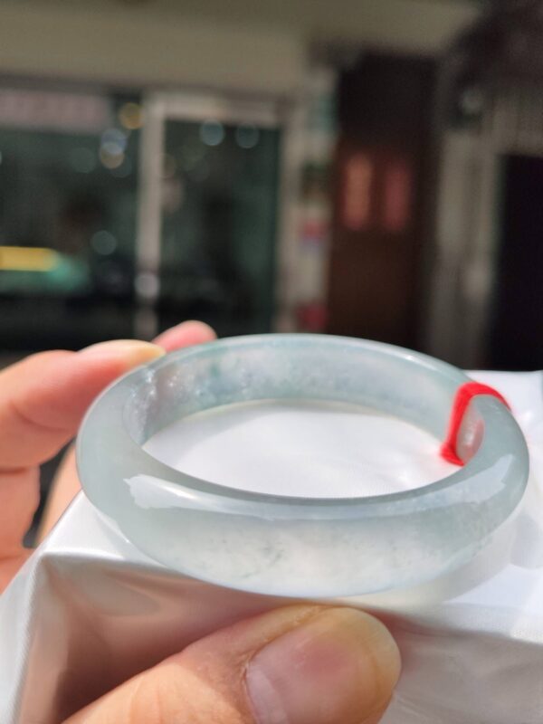 ✨ 木拿場口 頂級放光玻璃種 正圈手鐲

💚 天然緬甸玉A貨