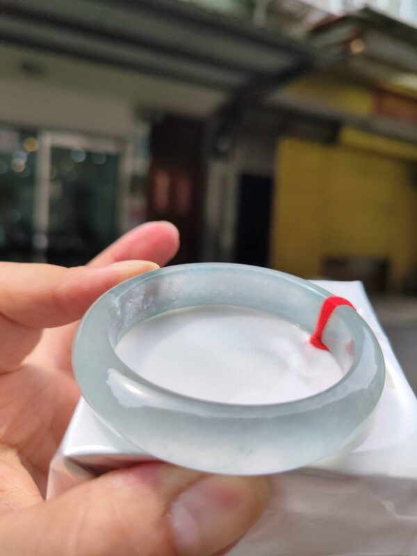 ✨ 木拿場口 頂級放光玻璃種 正圈手鐲

💚 天然緬甸玉A貨