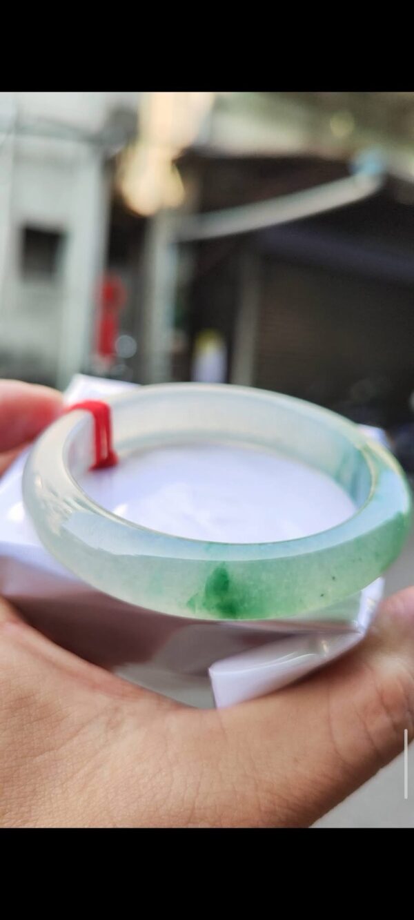 ✨ 木拿場口 頂級放光玻璃種飄綠花 正圈厚庄手鐲