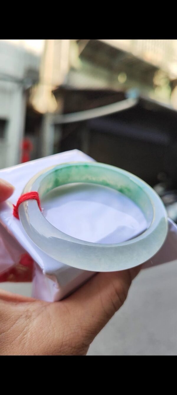 ✨ 木拿場口 頂級放光玻璃種飄綠花 正圈厚庄手鐲